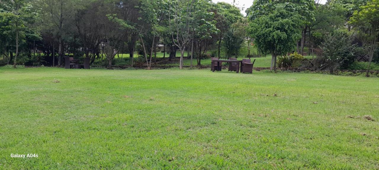 Esikar Gardens Hotel Narok Exteriör bild