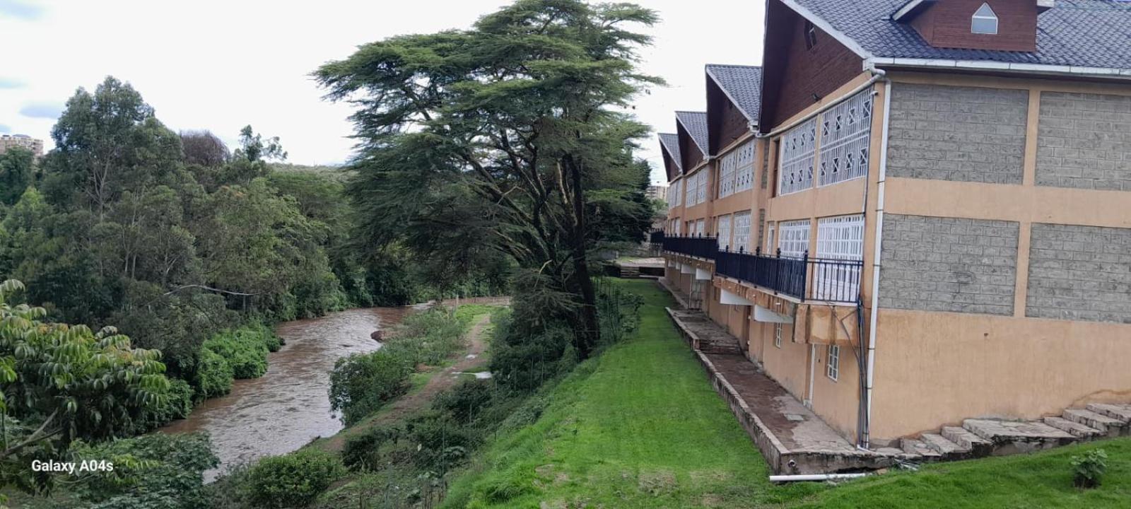 Esikar Gardens Hotel Narok Exteriör bild