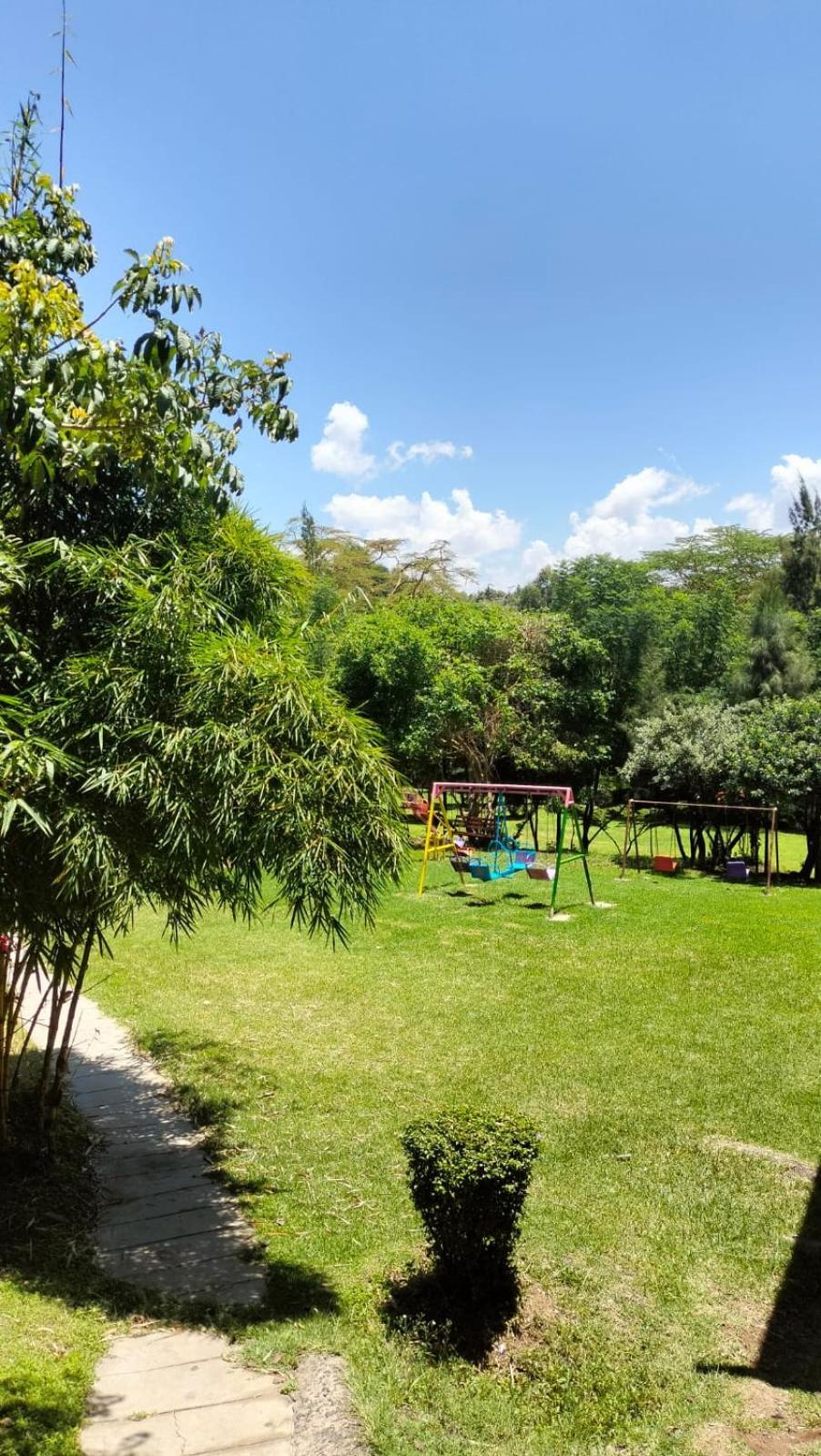 Esikar Gardens Hotel Narok Exteriör bild