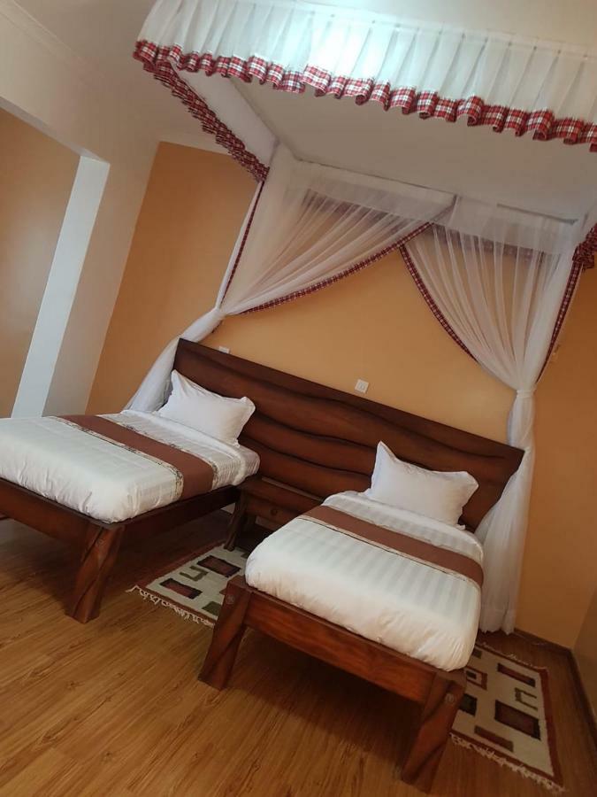 Esikar Gardens Hotel Narok Exteriör bild