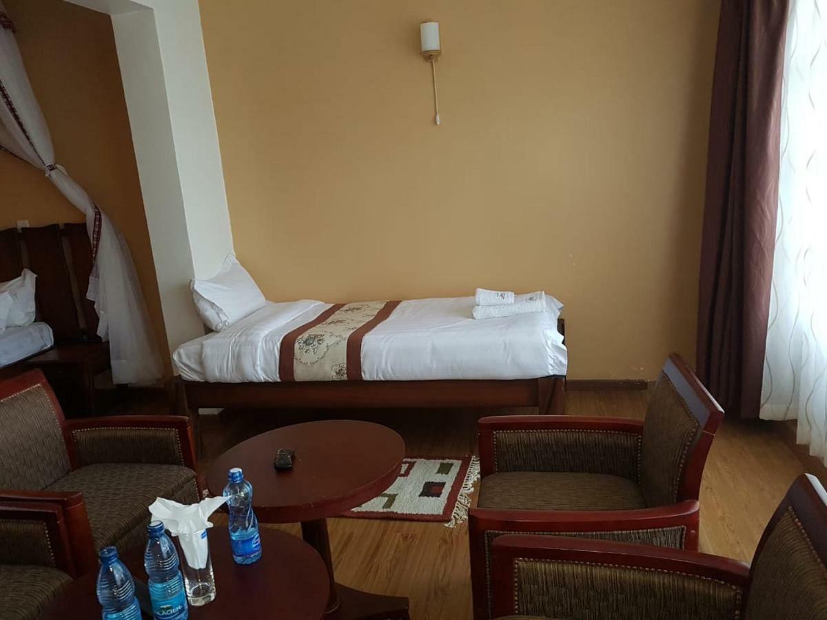 Esikar Gardens Hotel Narok Exteriör bild
