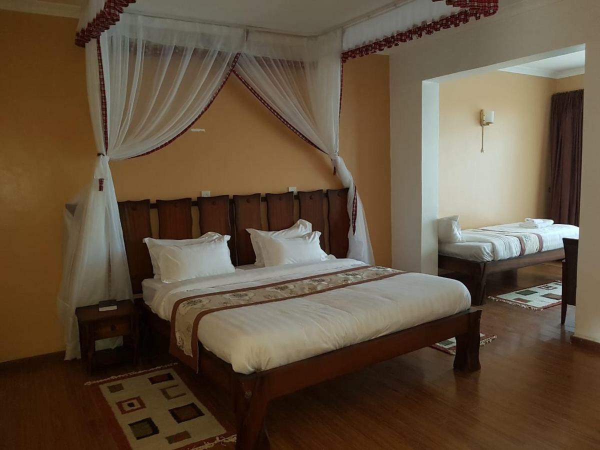 Esikar Gardens Hotel Narok Exteriör bild